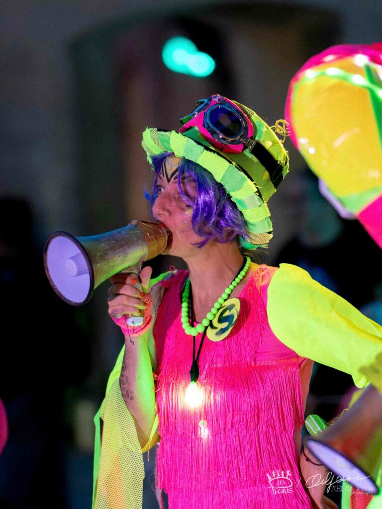 "Soucoupe Expresse" - Déambulation lumineuse - Les Pêchus - Cl