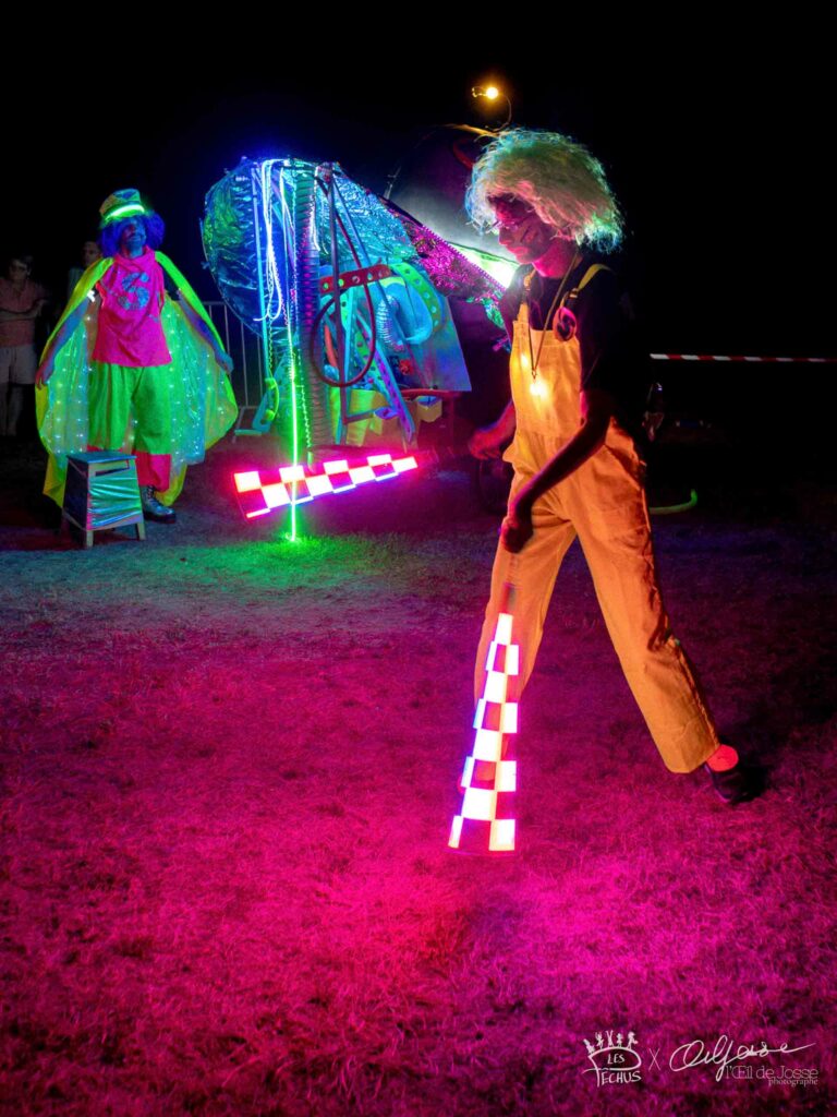 "Soucoupe Expresse" - Déambulation lumineuse - Les Pêchus - Cl